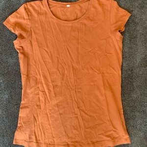 orange tee shirt